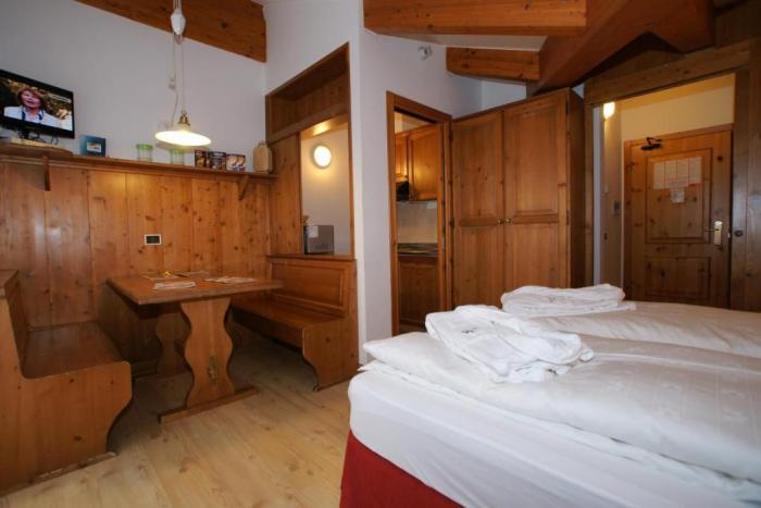Sporting Clubresidence San Martino Di Castrozza Ruang foto